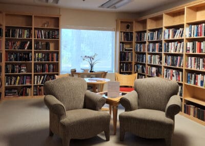 Library with chairs and bookshelves